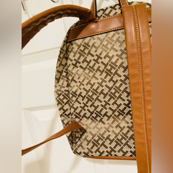 LIKE NEW Tommy Hilfiger Mini Backpack Brown Monogram Material - Picture 6 of 13